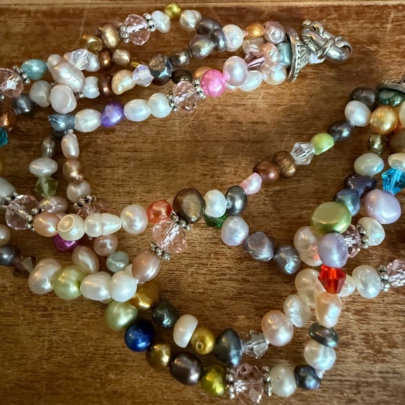 Vibrant Multicolor Pearl Beaded Bracelet - Picture 11 of 14